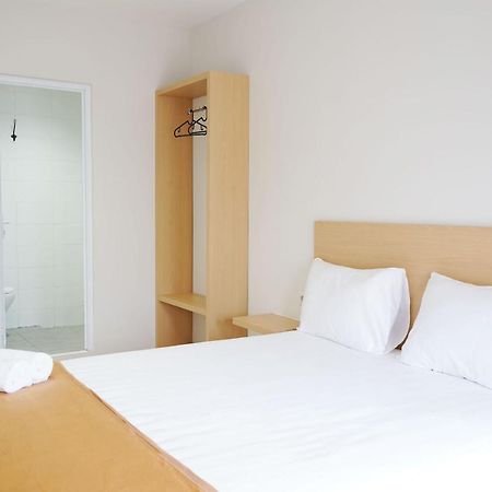 Urooms Senayan Jakarta Exterior photo